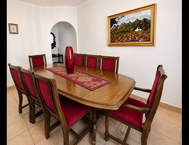 4 BEDROOM HOUSE FOR SALE IN THREE RIVERS EAST